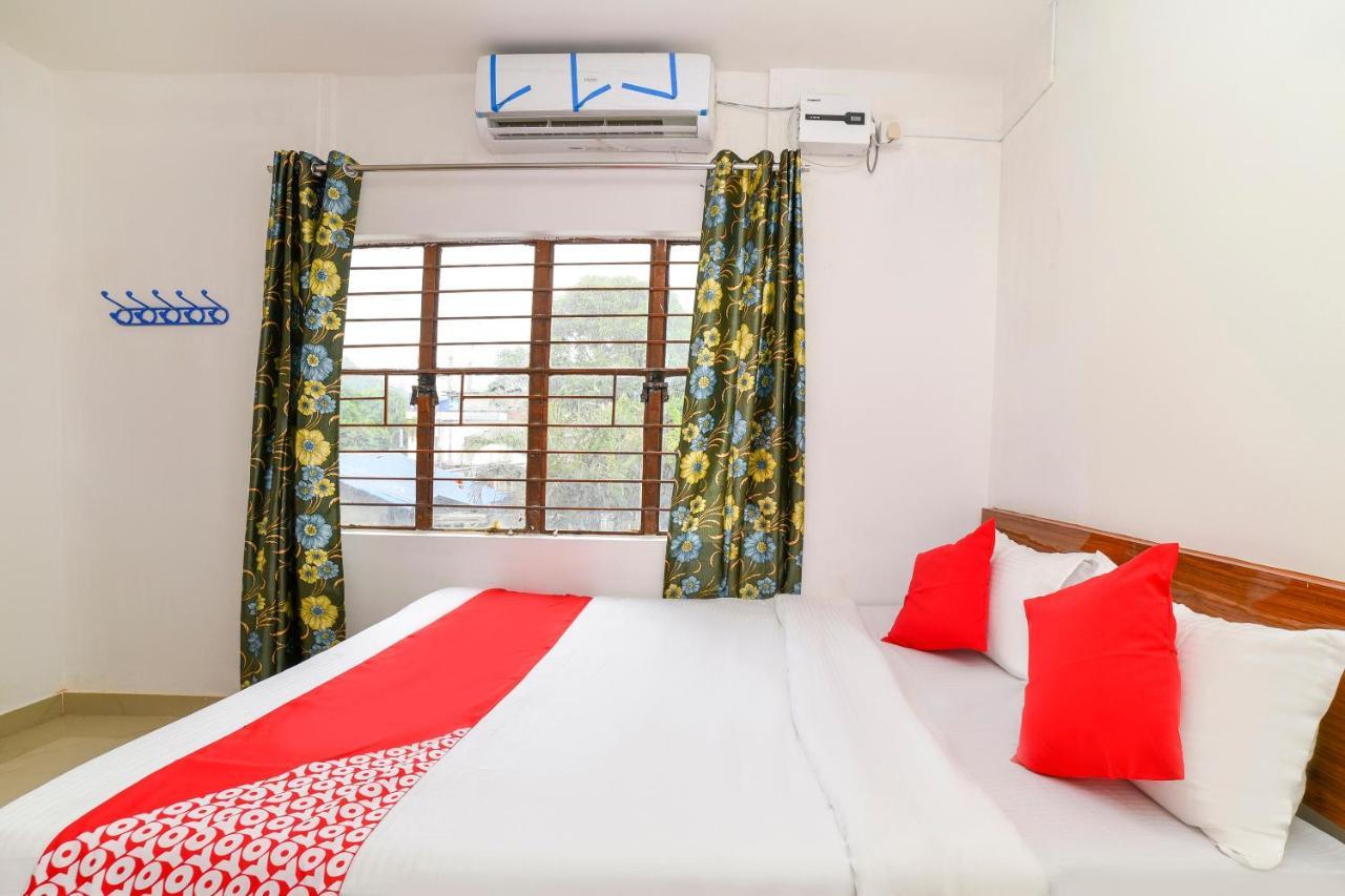 Oyo 40893 Hotel Lotus Guwahati Zewnętrze zdjęcie