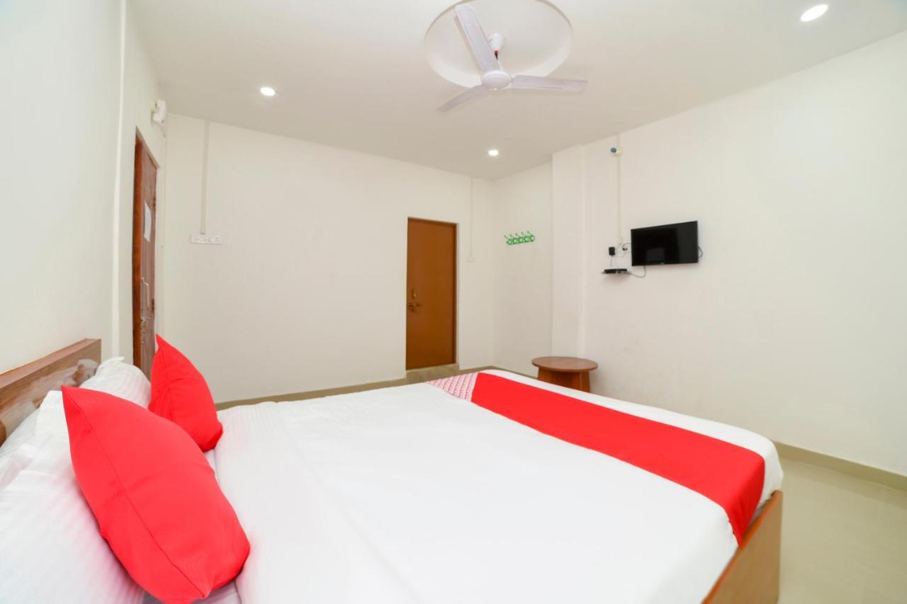 Oyo 40893 Hotel Lotus Guwahati Zewnętrze zdjęcie
