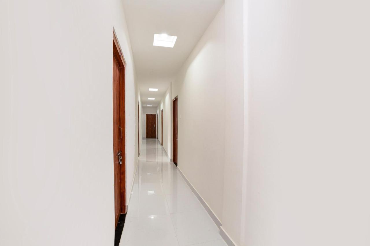 Oyo 40893 Hotel Lotus Guwahati Zewnętrze zdjęcie